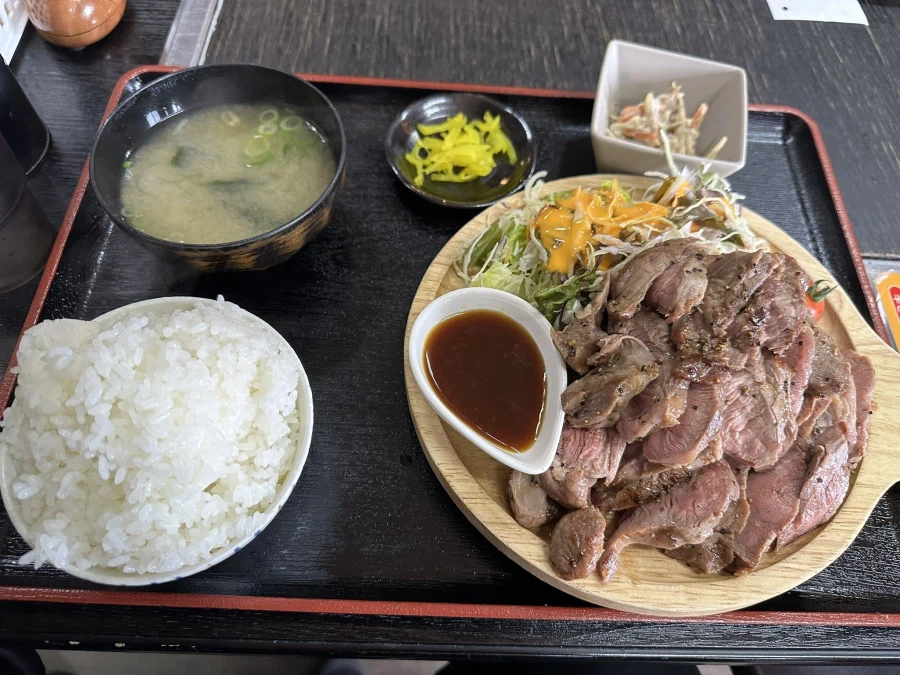 일본의 어떤 1,430엔 정식.jpg_3.webp