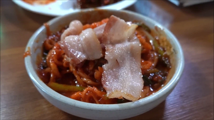 유튜브) 부대찌개 솥뚜껑 메뉴_11.webp