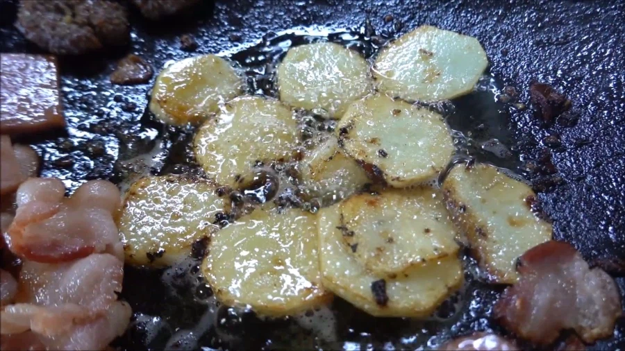 유튜브) 부대찌개 솥뚜껑 메뉴_20.webp