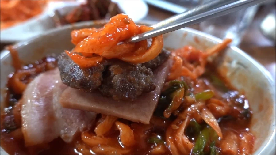 유튜브) 부대찌개 솥뚜껑 메뉴_21.webp