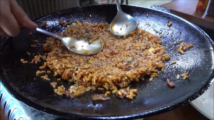 유튜브) 부대찌개 솥뚜껑 메뉴_24.webp