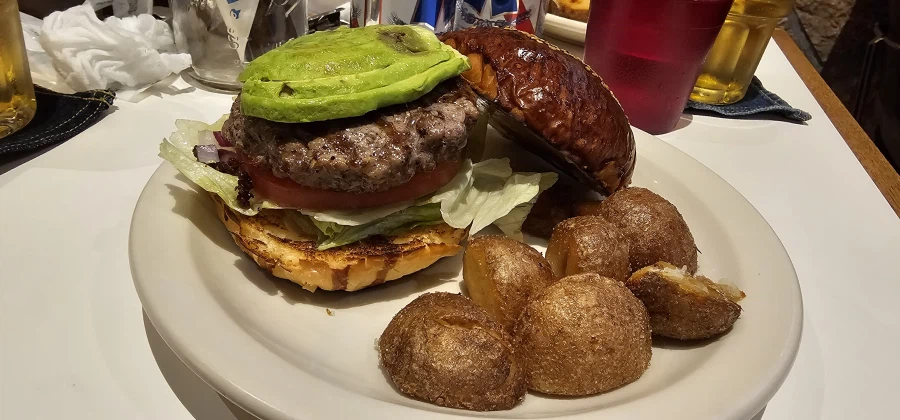 겔럭시 스토어에서 트라이폴드 봤는데_2.webp