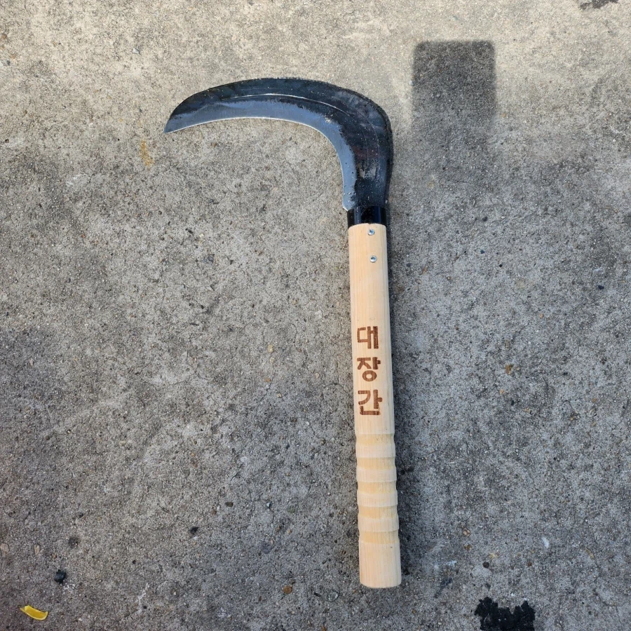 낫으로 어떻게 싸워야 할지 모르는 이유_1.webp