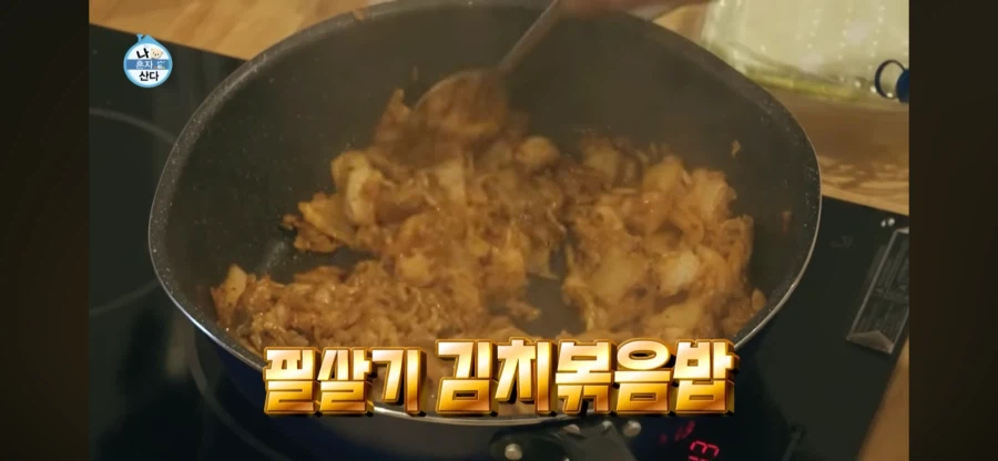 한국 김치에 반해버린 이토 준지 선생님.jpg_6.webp