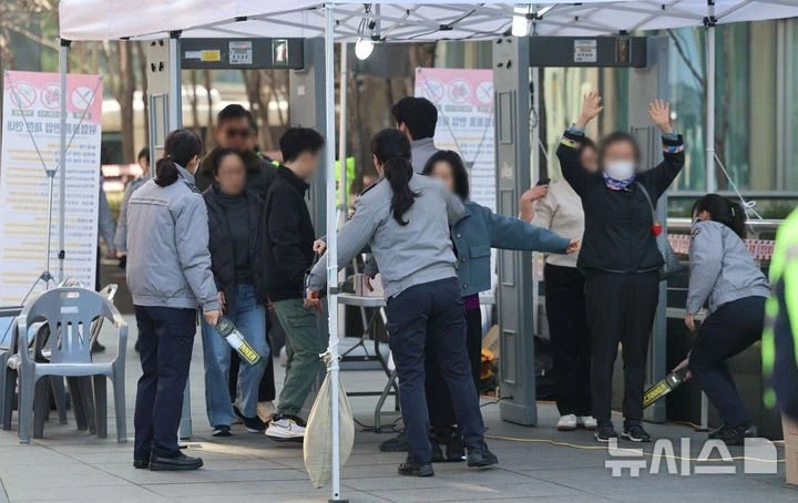 근데 BTS 민폐는 존나 심하긴 해_1.webp