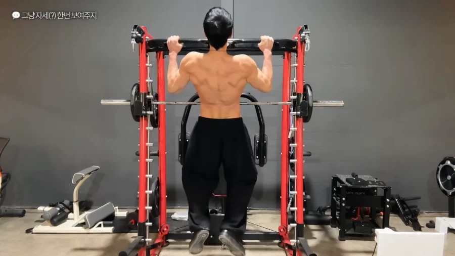 유튜브) 풀업 자극이 안온다는 시청자 피드백해주는 헬스 유튜버_51.webp