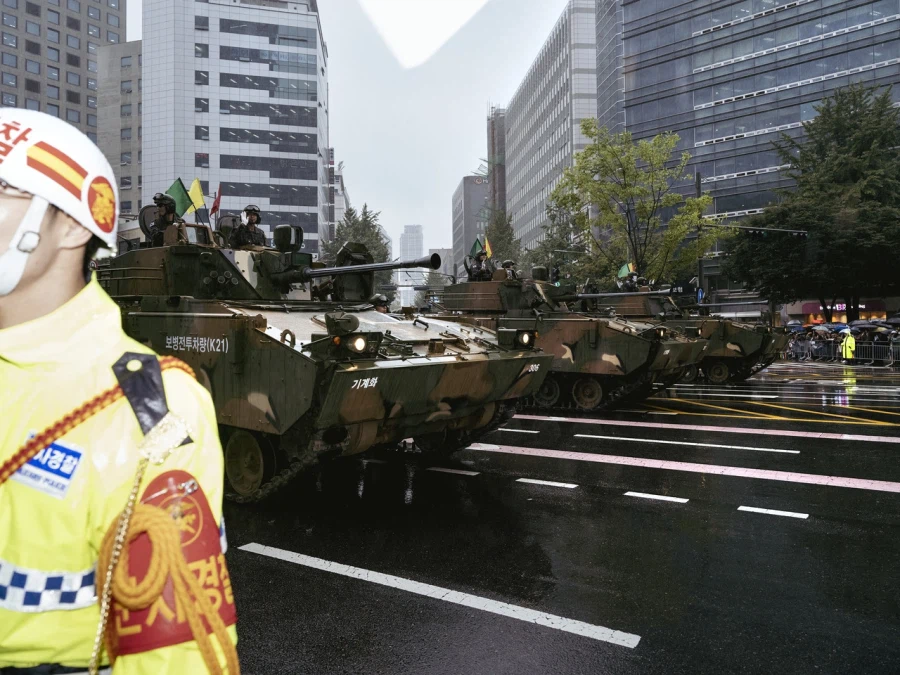 광화문에 모인 아미_2.webp