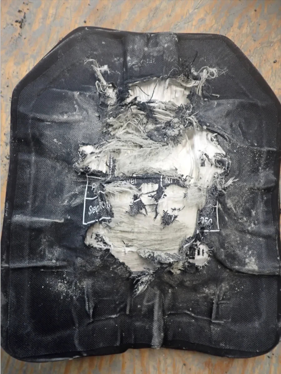 BTS) 광화문 갔더니 외국인들이 나한테 방탄 닮았다더라_1.webp