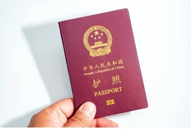 못생겨서 외국 나가기싫다는 사람 봐라_1.webp