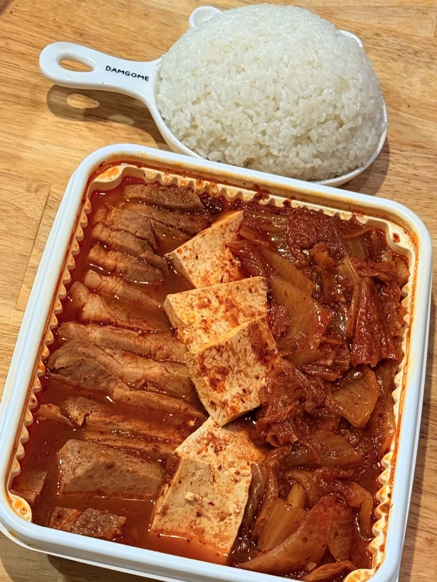 반찬 필요 없다 필요하다 갈린다는 밥상_1.webp