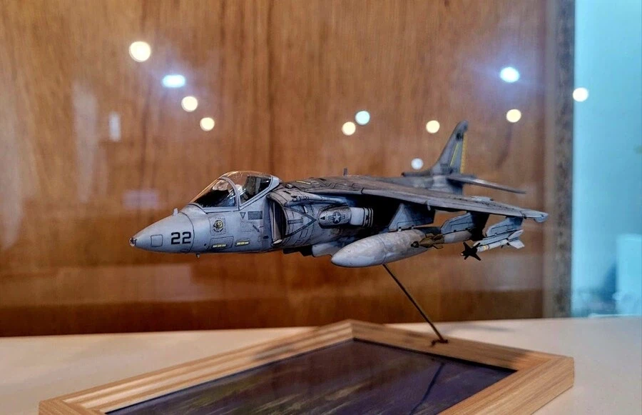 와이프 : 프라모델 만드는건 좋은데 하나에 2만원은 넘기지 마라_1.webp