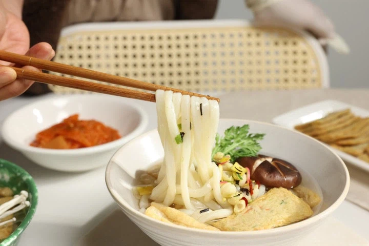 젓가락질 난이도 上_2.webp