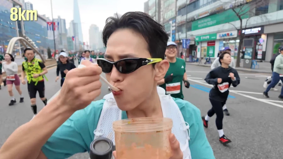 유튜브) 나갈데까지 나간 봄동비빔밥_20.webp