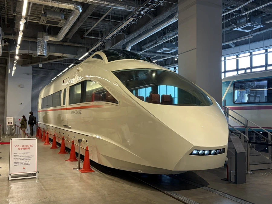 기관사 공간이 거의 전투기급인 일본 전철_2.webp