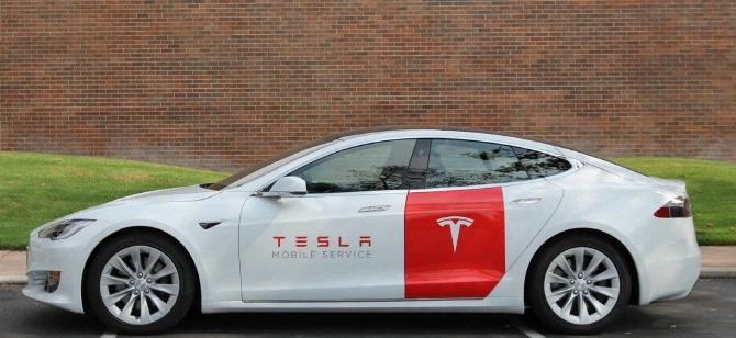 의외로 테슬라가 국산차보다 서비스 좋은점_1.webp