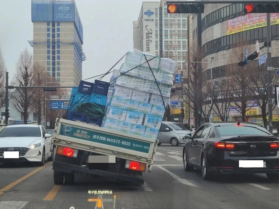 어떤 새끼가 과적을 이따위로 하냐!_1.webp