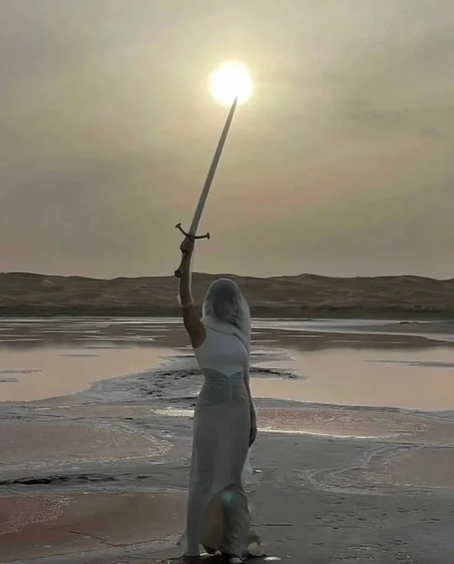 21세기초 기묘한 중세풍짤 모음_9.webp