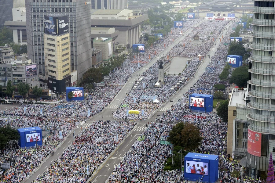 광화문 광장에 100만명이 모였던 프란치스코 교황님 방한_2.webp