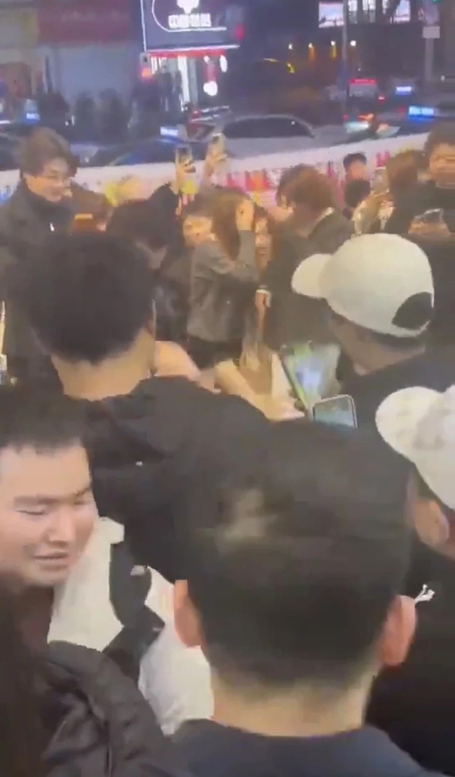 중국 유부녀 코스어 공연 ㅇㄹ 사건_4.webp