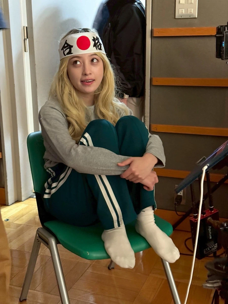 일장기 마구 흔들면서 한국 욕할거 같은 외모_2.webp