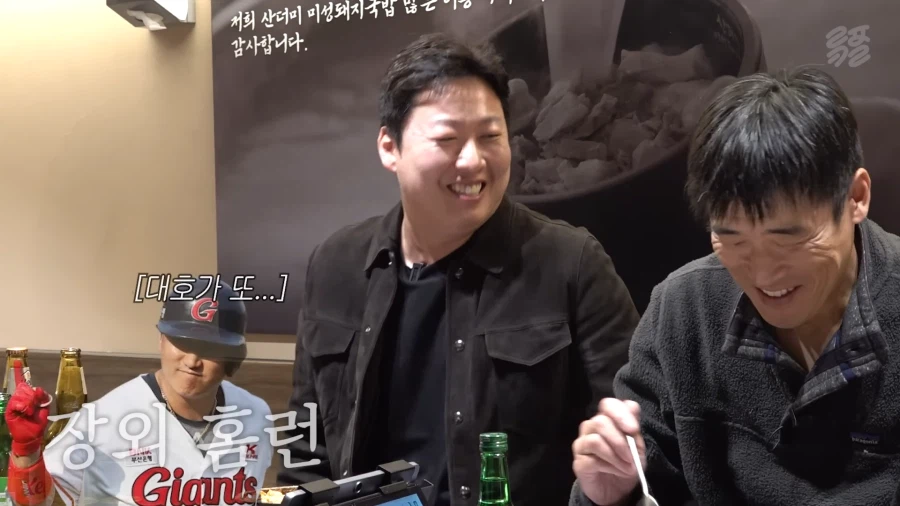 후배 야구선수의 첫 경기를 말아먹은 선배_9.webp