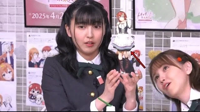 성우들이 자신 작품 캐릭 피규어 나올때마다 확인하는것..._3.webp