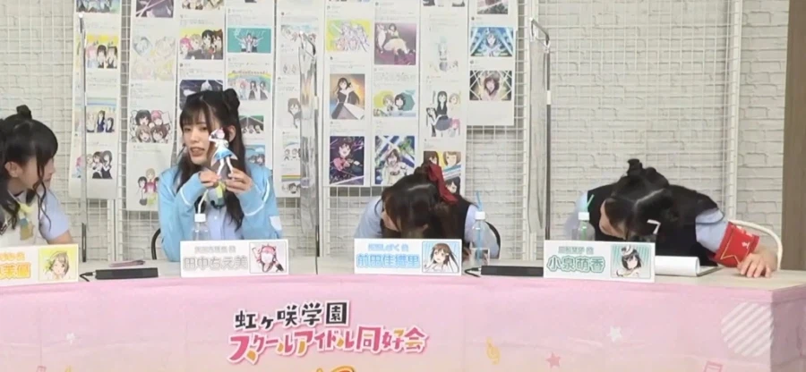 성우들이 자신 작품 캐릭 피규어 나올때마다 확인하는것..._12.webp