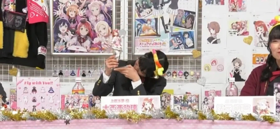 성우들이 자신 작품 캐릭 피규어 나올때마다 확인하는것..._17.webp