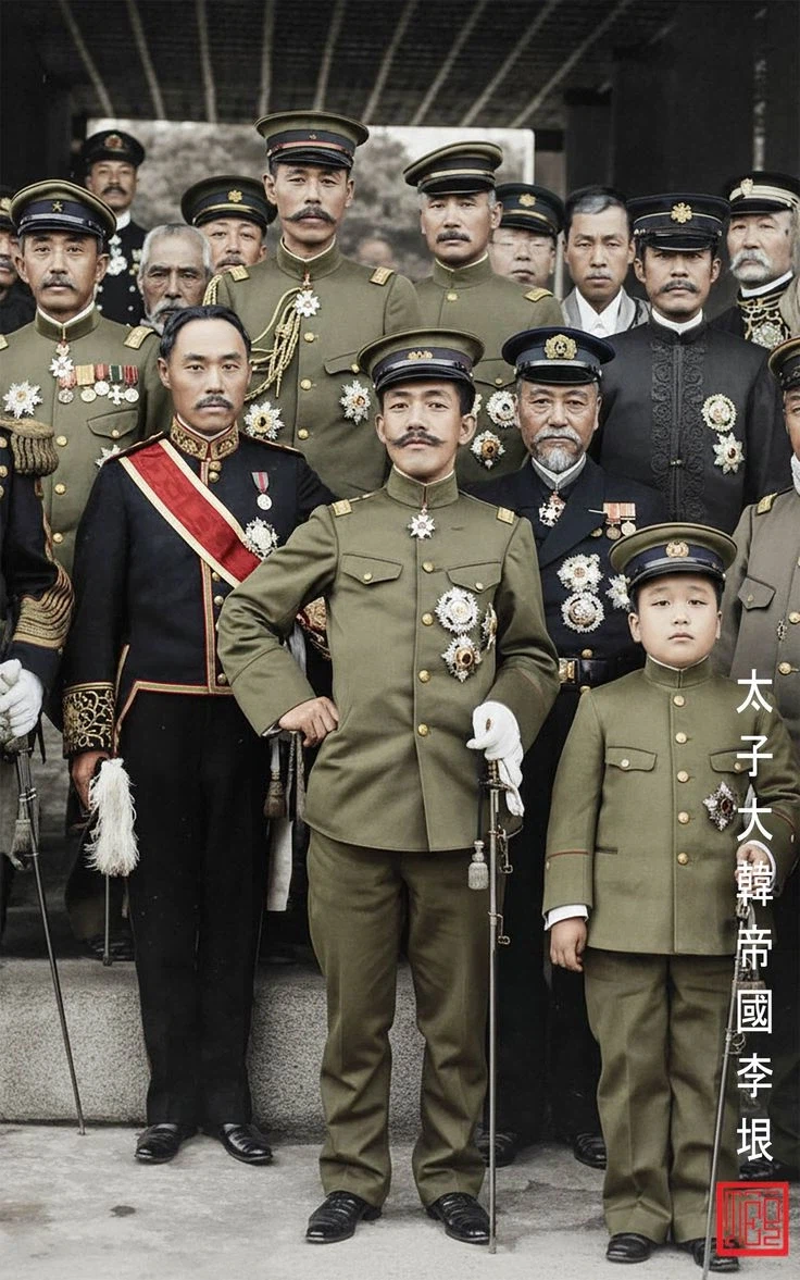 베트남 작가가 AI 컬러 복원한 사진들.jpg_19.webp