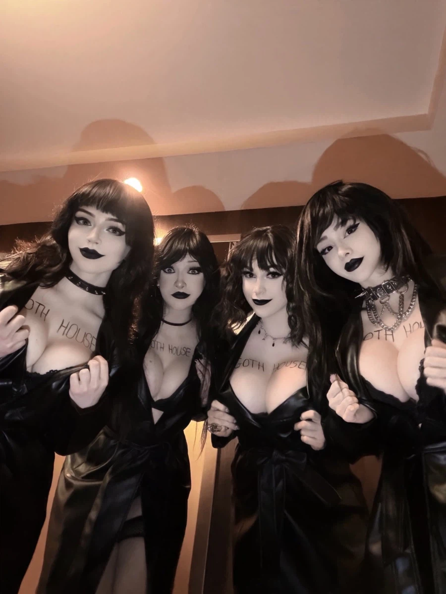 Goth 눈나.jpg_1.webp