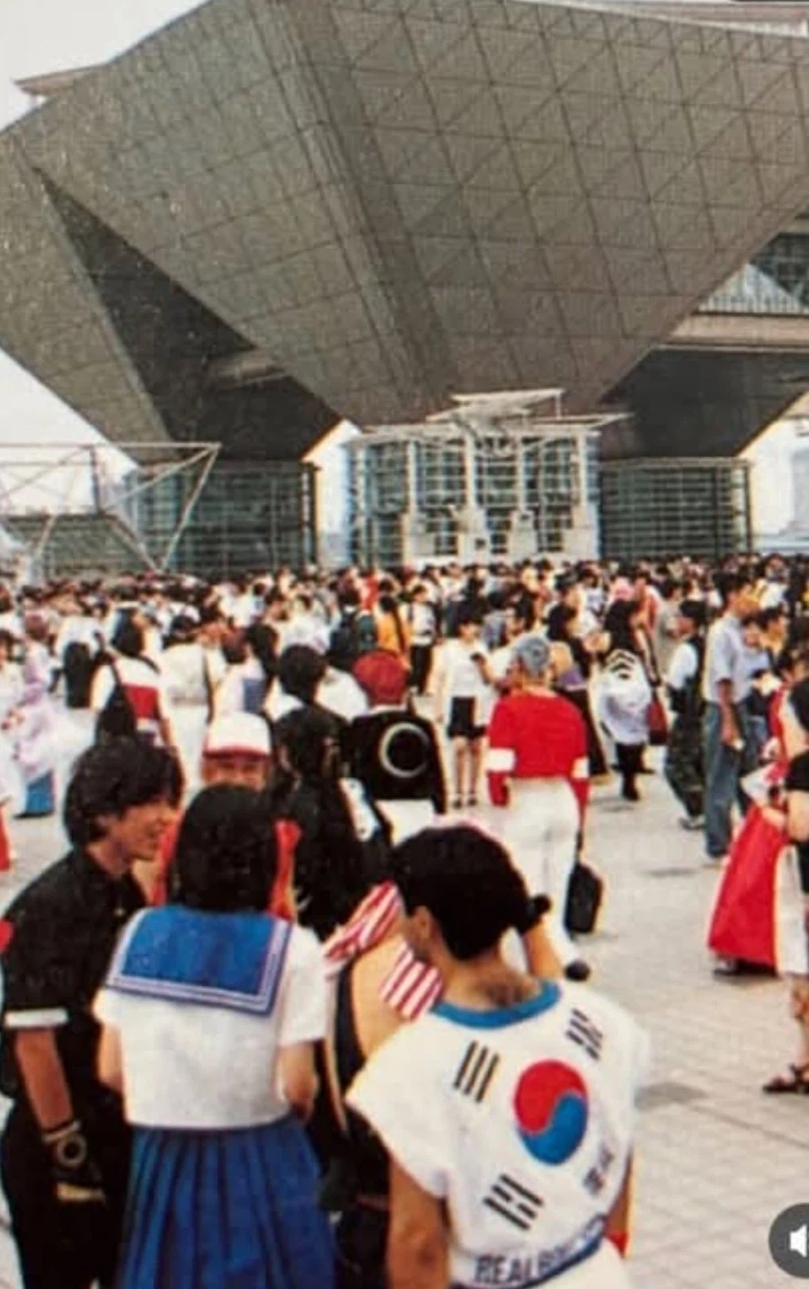 킹오파 인기가 절정이던 시절, 29년 전의 일본 풍경_1.webp