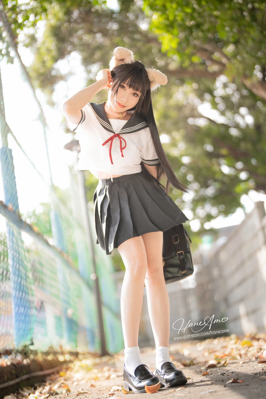 ???:남자들은 이런거주면 좋아한다고하던데_2.webp