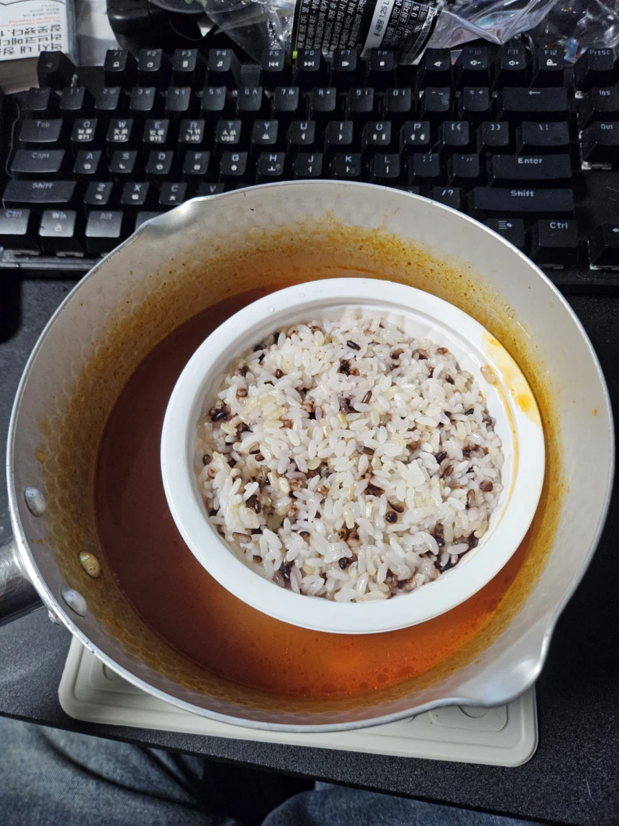 어이쿠 손이 미끄러졌네_1.webp