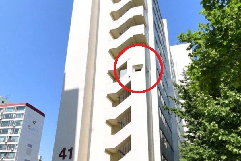 서울의 구축 아파트들에 있는 창문인줄 알았던 것의 비밀_2.webp