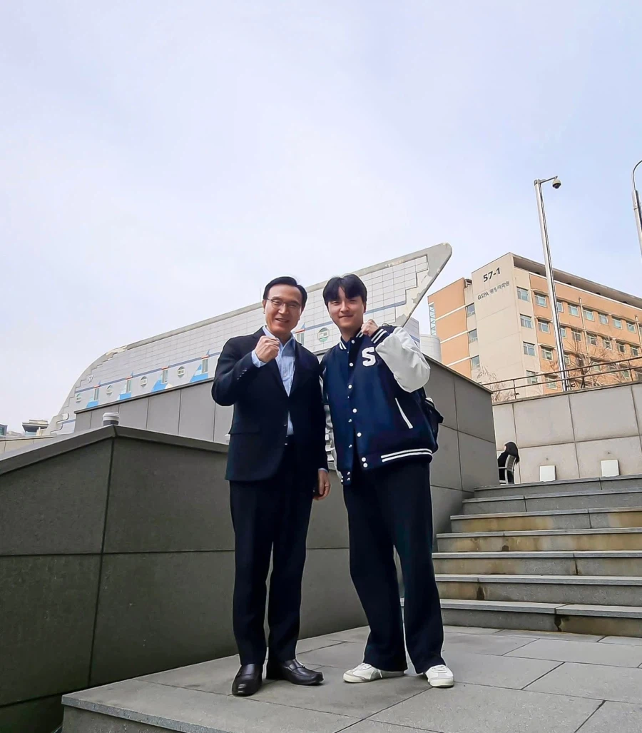 의대 한의대 약대 모두 합격했는데 사범대 진학한 학생.jpg_3.webp