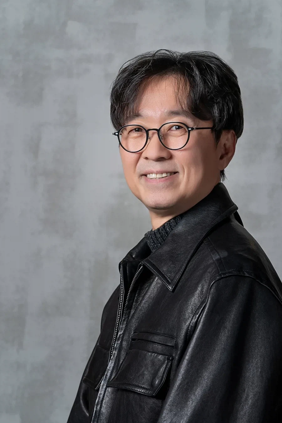 정우성 닮은 천만영화 감독.jpg_1.webp