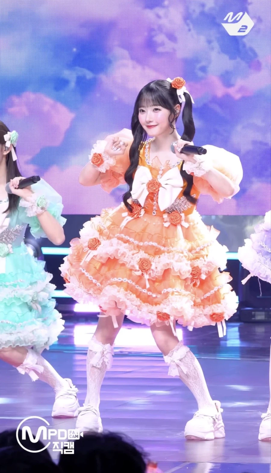 한국 : 하하핫 개쩌는 아이돌 4K 직캠을 한번 맛봐라앗!!!!_2.webp