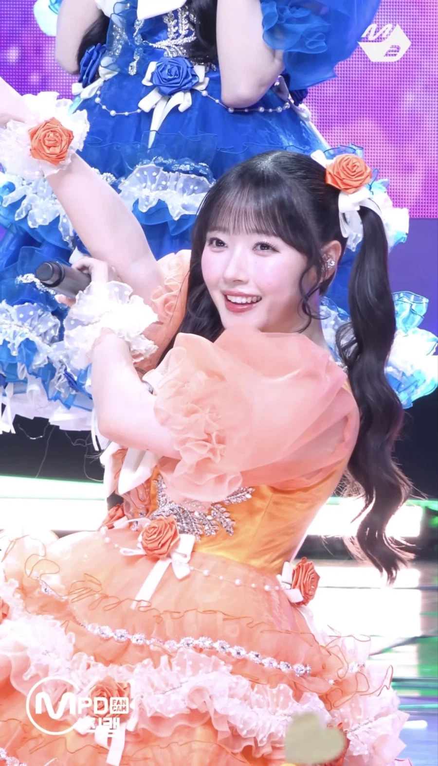 한국 : 하하핫 개쩌는 아이돌 4K 직캠을 한번 맛봐라앗!!!!_4.webp