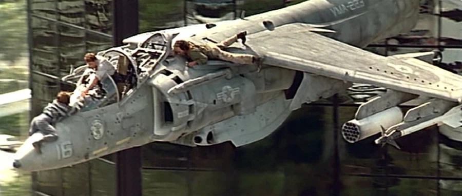 영화) ??? : 제임스 카메론은 뭔가 행복하지 않았지?_3.webp