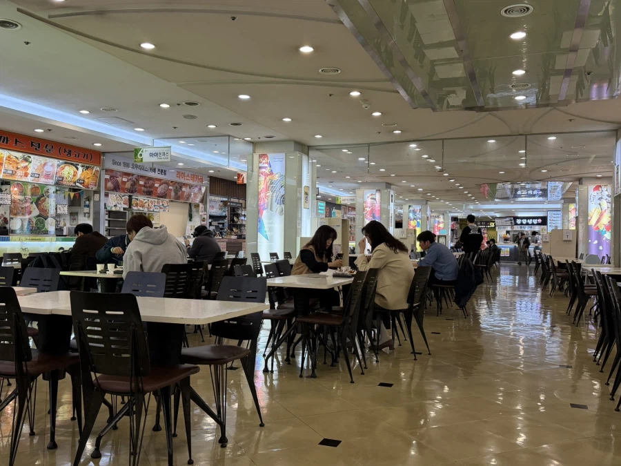 강변 테크노파크 푸드코트 풍경.jpg_4.webp