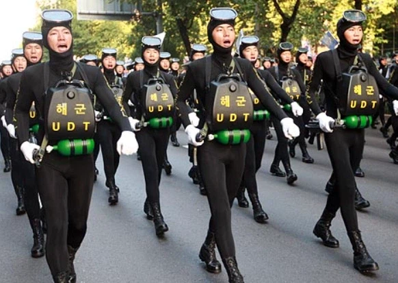 한국 밀덕 입장에서 혐한인가 싶은 밀덕 책_4.webp