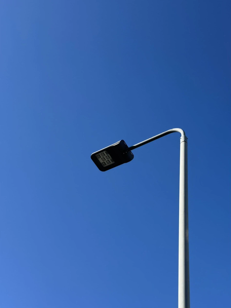 건물 꼭대기 사진에서만 느낄 수 있는 특별한 감성.twit_4.webp