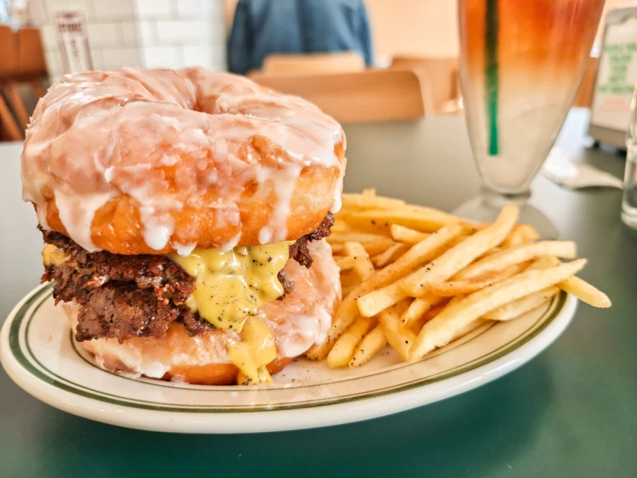 이런 음식 파는 거 불법 아니냐?.jpg_2.webp