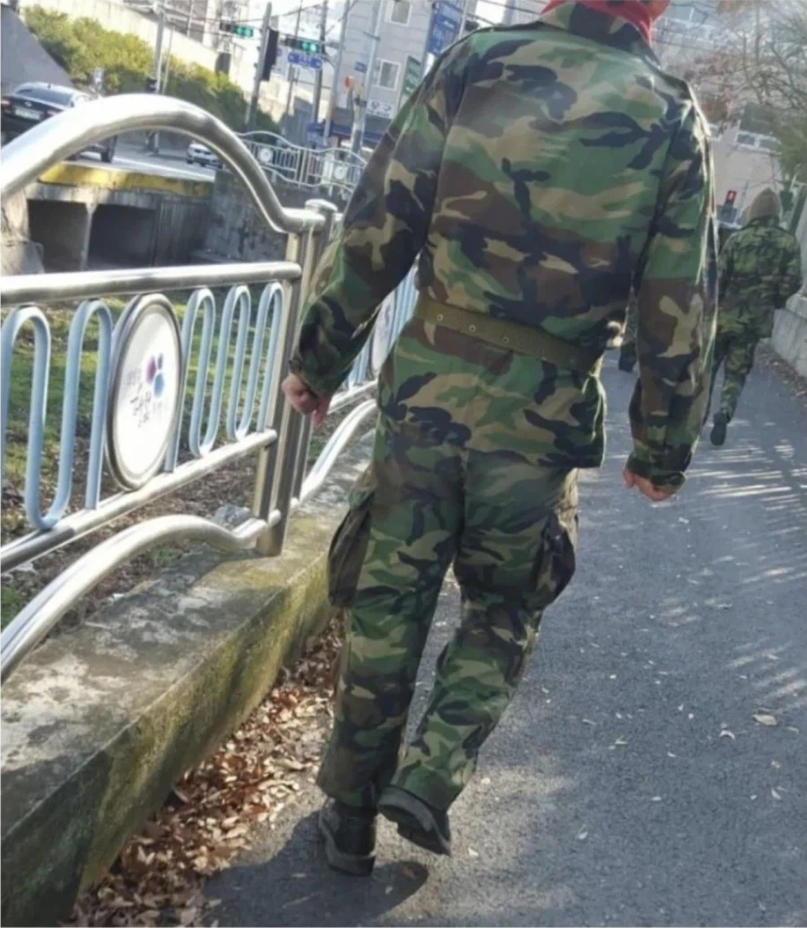 집에 돌아가는 예비군 레전드 jpg_1.webp