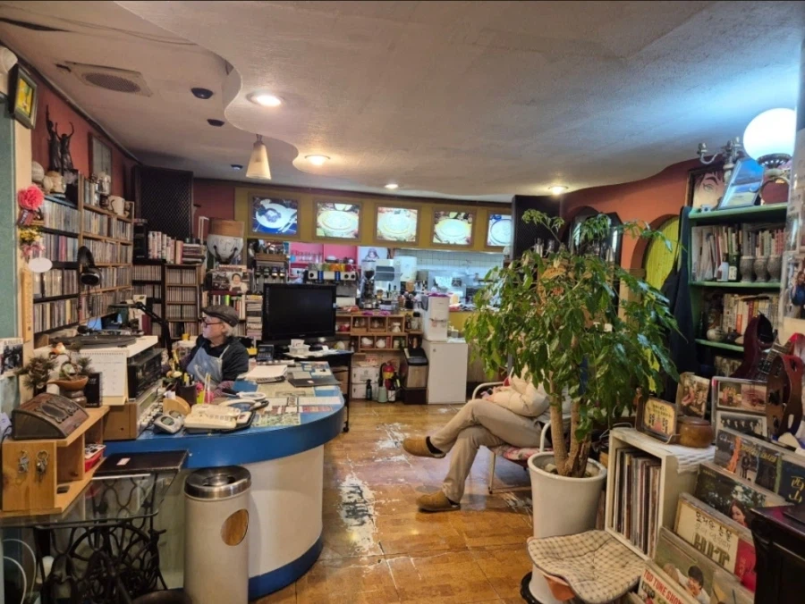 흔치 않은 노포 피자집 .jpg_3.webp