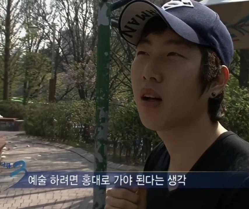 엄마말 안들어서 용돈끊긴 학생_4.webp