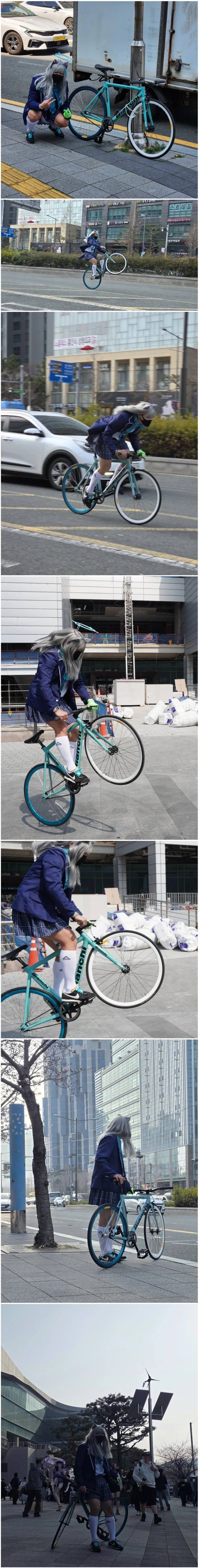 디씨인의 코스프레..._2.webp