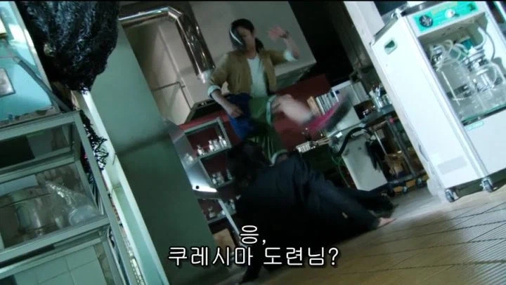 가면라이더 가이무) 타카토라의 실수_1.webp