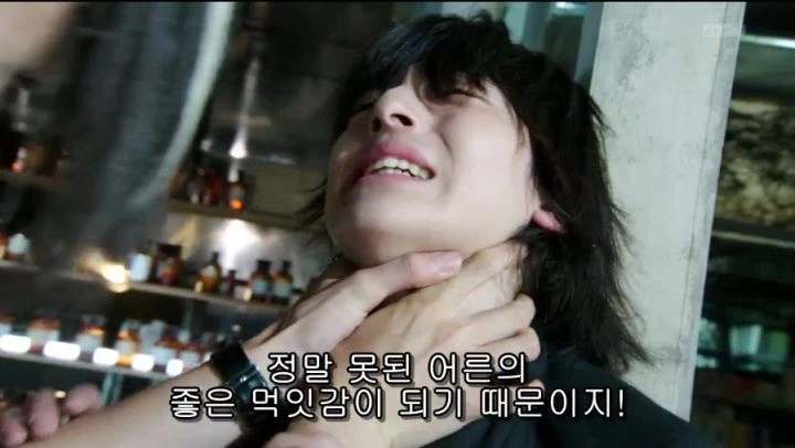 가면라이더 가이무) 타카토라의 실수_7.webp