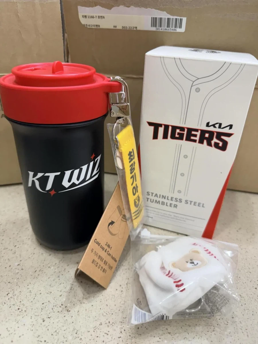 스타벅스 kbo 텀블러 대참사_1.webp